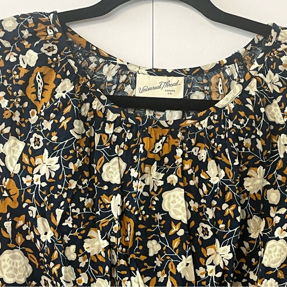 Universal Threads navy gold cream peplum style elastic waist blouse. size Small - Picture 11 of 15